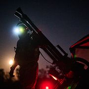 En ukrainsk soldat gör sig redo att skjuta ner ryska drönare som riktats mot Kyjiv, 19 september.