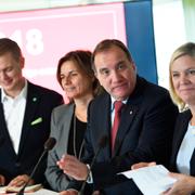 Gustav Fridolin, utbildningsminister, Isabella Lövin, minister för internationellt utvecklingssamarbete och klimat samt vice statsminister, statsminister Stefan Löfven och finansminister Magdalena Andersson.