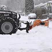 En plogbil i Nyköping under torsdagen. Illustrationsbild.