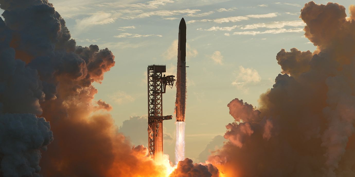 Space X Starship lyfter från rymdbasen i Texas.