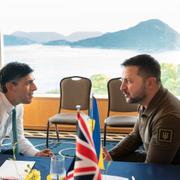 Brittiske premiärministern Rishi Sunak med Zelenskyj i Hiroshima.