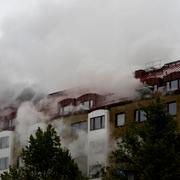 Huset började brinna efter den kraftiga explosionen.