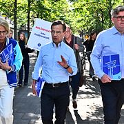 Moderaternas Elisabeth Svantesson (M), partiledare Ulf Kristersson (M) och Gunnar Strömmer (M) presenterade partiets valmanifest på tisdagen.