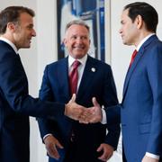 Arkivbild på Macron och Rubio.