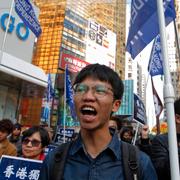 Tony Chung under en demonstration i Hongkong 2019. 