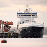 Fartyget Fitburg i hamnen i Kantvik i Finland.