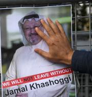 Demonstration för Khashoggi utanför det saudiska konsulatet i Istanbul. OZAN KOSE / AFP