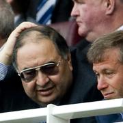 Usmanov med Roman Abramovitj