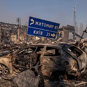 Förstörelse efter rysk attack utanför Kyiv.
