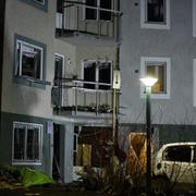 En kraftig explosion inträffade under natten till fredagen i ett flerfamiljshus i Sundbyberg norr om Stockholm. 