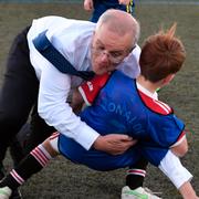 Scott Morrison under tacklingen