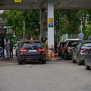 Kö till bränslepumpar i Moskva.