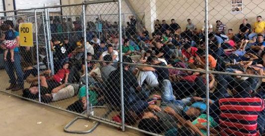 Migrantläger i McAllen, Texas, i juni - / DHS/ Office of the Inspector Gen