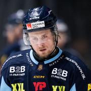  Djurgårdens Jakob Ragnarsson deppar under semifinal två i Hockeyallsvenskan mellan Djurgården och Mora den 4 april 2024 i Stockholm. 
