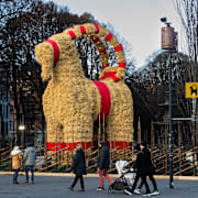 Gävlebocken på plats i centrala Gävle. 