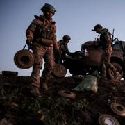 Ukrainska soldater vid fronten. 
