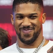 Anthony Joshua/Sjukhuset i Nigeria där han vårdades.