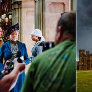 Tv-serien Downton Abbey är inspelad på slottet Highclere Castle i byn Hampshire i England.