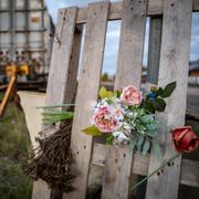 Minnesplats för mördade 14-åringen vid godsbangården vid Bangårdsgatan i Landskrona.