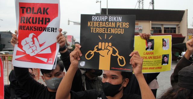 Protester mot den nya lagändringen i Yogyakarta.  Slamet Riyadi / AP