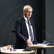 Pål Jonson och Carl Bildt presenterade utredningen i somras.