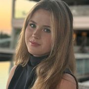 Nikoline.