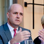 Fredrik Reinfeldt och tidigare biståndsminister Hillevi Engström (M)