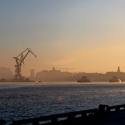Morgondis över Göta älv och Göteborg. Arkivbild från 2029.