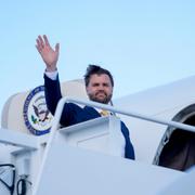 JD Vance innan resan till Israel.