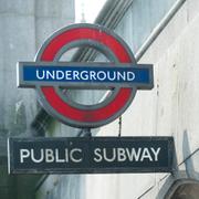 Den brittiska transportmyndigheten Transport for London (TFL) ansvarar för Londons tunnelbana, bussar och pendeltåg.
