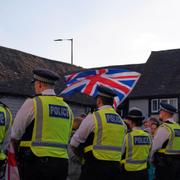Brittisk polis under en demonstration tidigare i somras. 