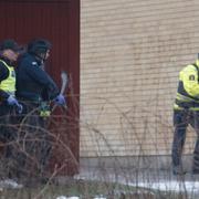 Polis på plats vid Risbergska skolan i tisdags.